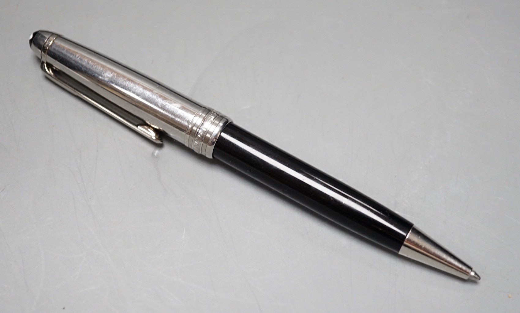 A cased Mont Blanc twist Meisterstuck